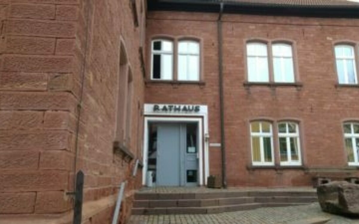 051021 Moenchberg Rathaus 051021 Moenchberg Rathaus