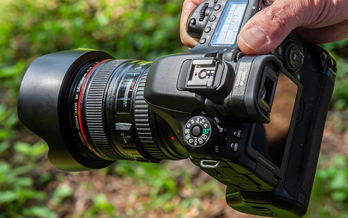 051021 Symbolbild Foto Kamera 051021 Symbolbild Foto Kamera