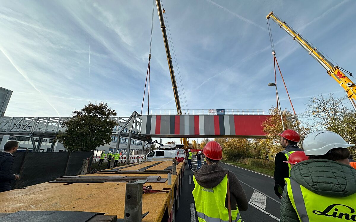 051125 AB Linde Bruecke 1 051125 AB Linde Bruecke 1