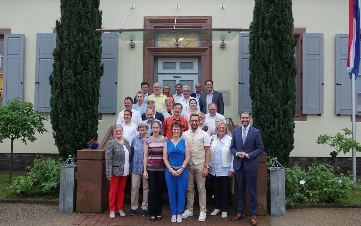 060524 Kreis AB Goldene Ehrenamtskarte 060524 Kreis AB Goldene Ehrenamtskarte