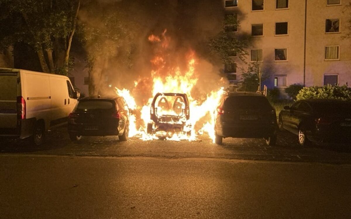 060624 Dreieich Sprendlingen Brand Smart Foto Polizei 060624 Dreieich Sprendlingen Brand Smart Foto Polizei