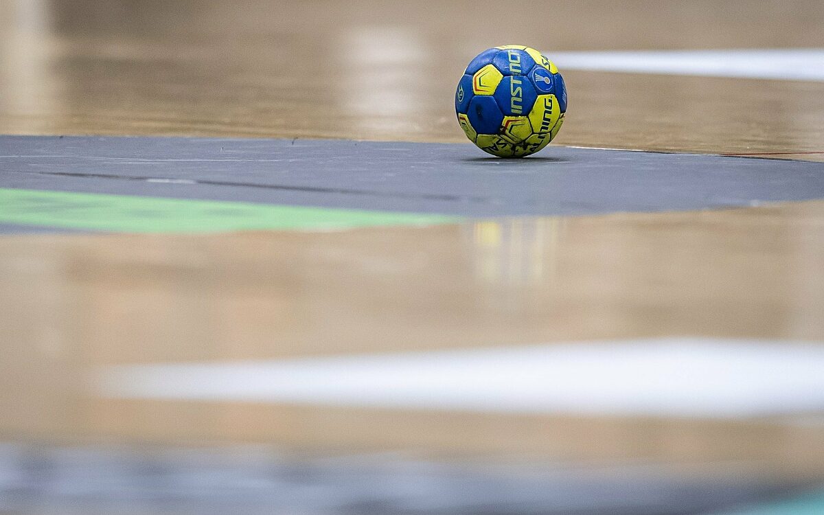 061121 Symbolbild Handball 061121 Symbolbild Handball