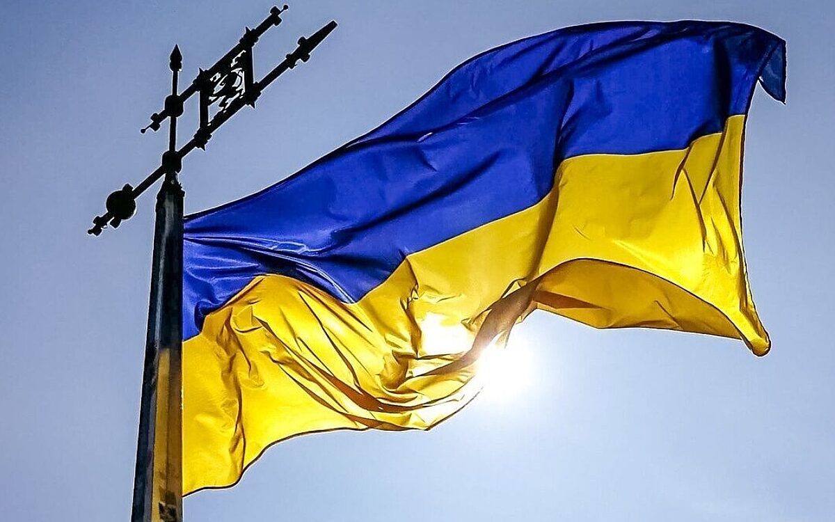 070322 Symbolbild Ukraine Flagge 070322 Symbolbild Ukraine Flagge