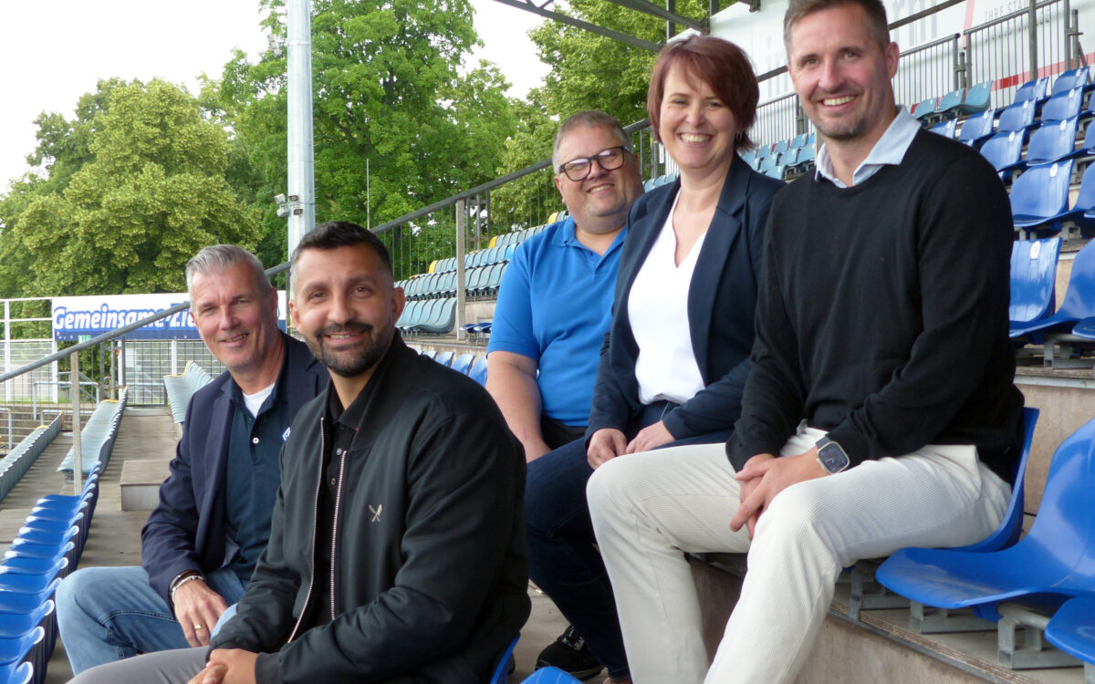 070625 Gruppe SVA Viktoria Trainer Aytac Sulu 070625 Gruppe SVA Viktoria Trainer Aytac Sulu