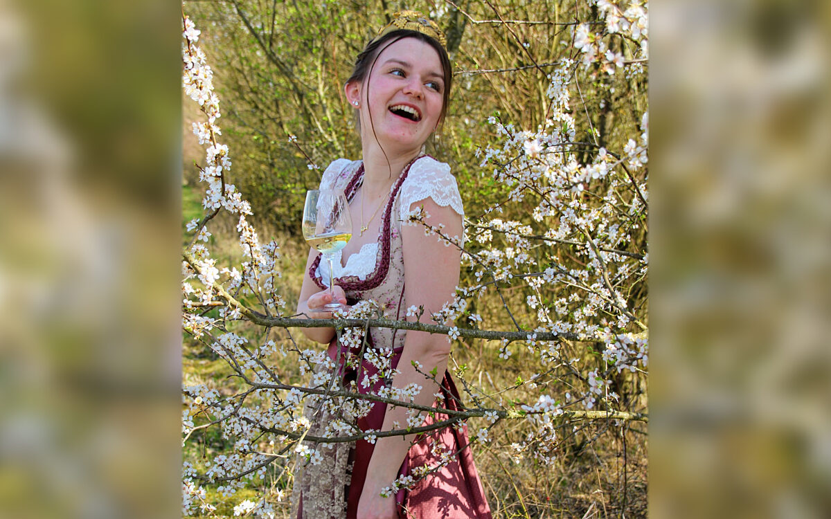 070722 Niedernberg Weinprinzessin 070722 Niedernberg Weinprinzessin