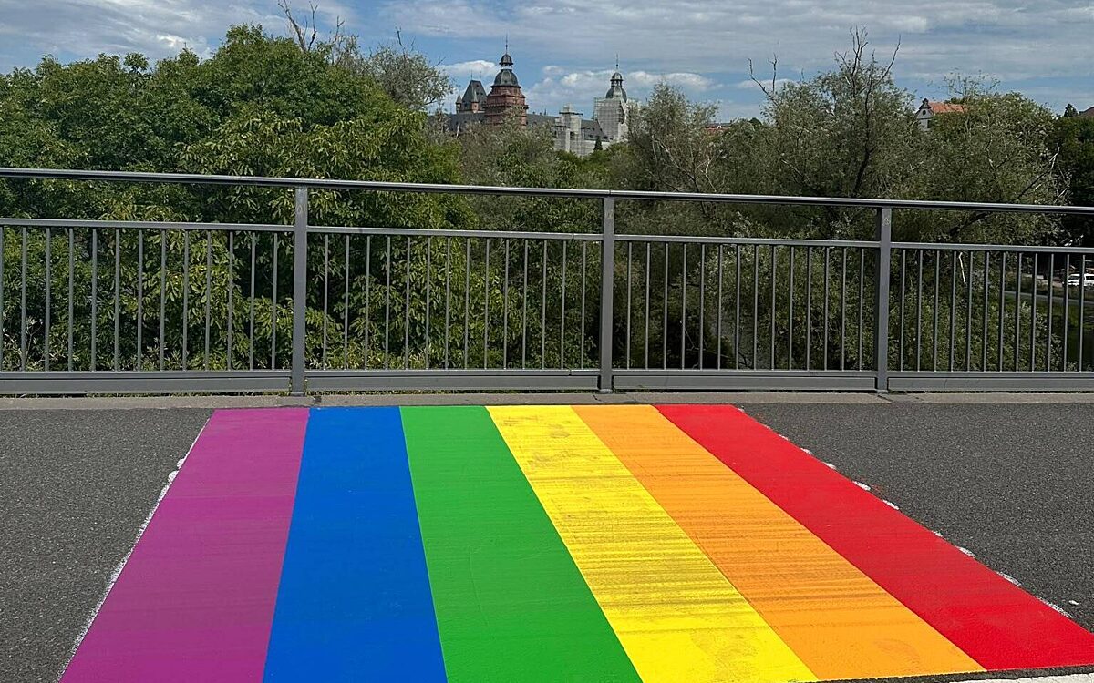070926 AB Regenbogenflagge 2 070926 AB Regenbogenflagge 2