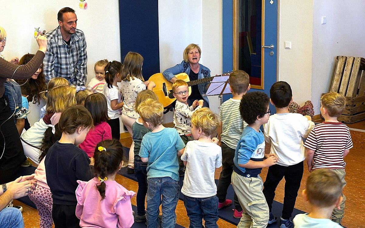 071026 AB Kita Apfelkoenigin 4 071026 AB Kita Apfelkoenigin 4