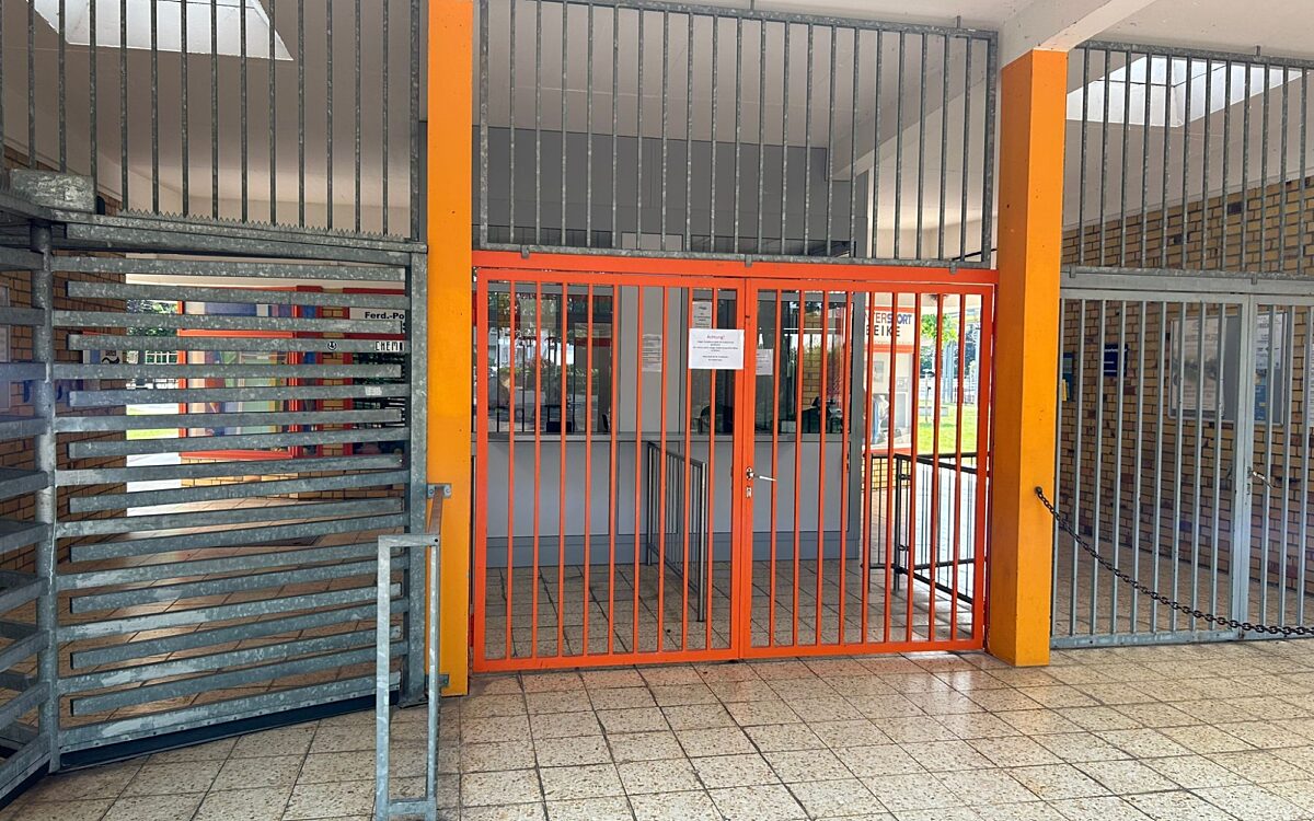 080623 Seligenstadt Freibad geschlossen Vandalismus 1 080623 Seligenstadt Freibad geschlossen Vandalismus 1