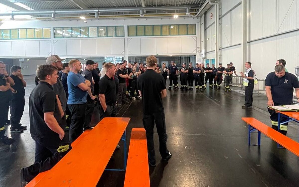 080624 Hochwasser Hilfe Oelwehr Feuerwehr Miltenberg 080624 Hochwasser Hilfe Oelwehr Feuerwehr Miltenberg