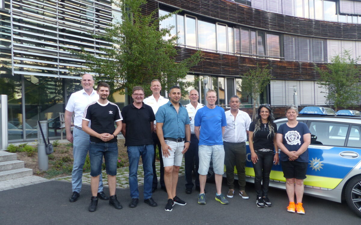 080722 Miltenberg Obernburg sieben neue mitarbeiter Sicherheitswacht 080722 Miltenberg Obernburg sieben neue mitarbeiter Sicherheitswacht