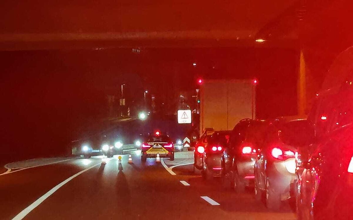 081122 AB Unfall Suedring Stau KH 081122 AB Unfall Suedring Stau KH