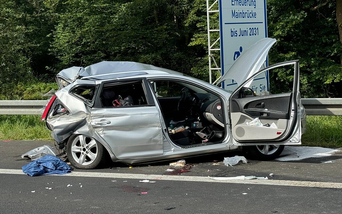 090824 A45 Richtung AB Unfall 4 090824 A45 Richtung AB Unfall 4