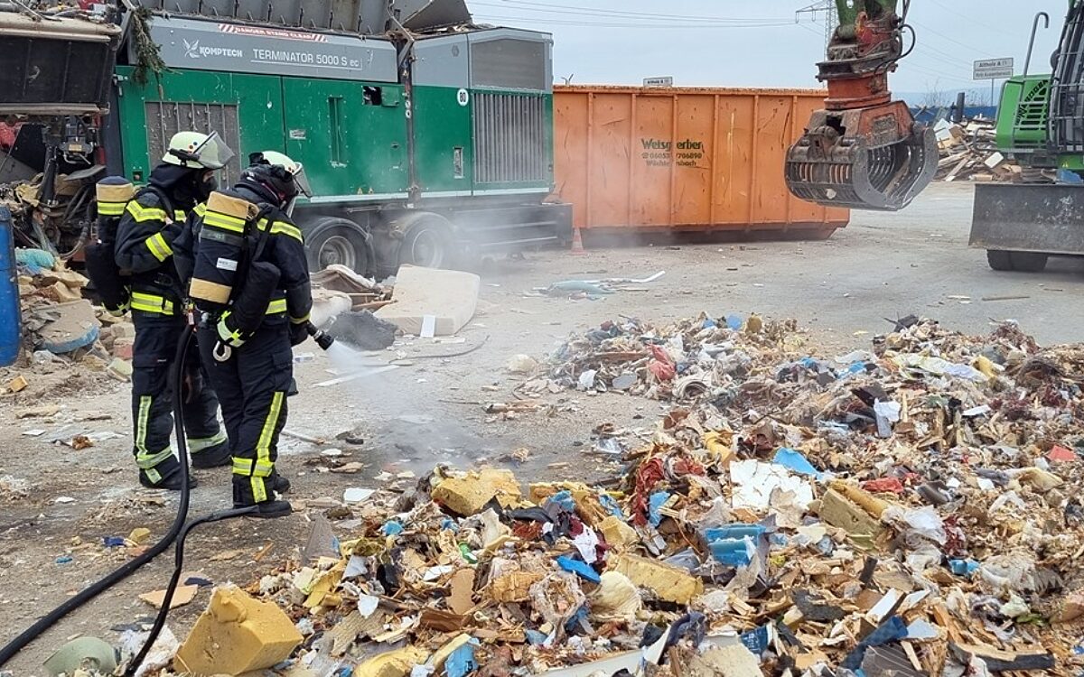 1002 hailer Brand Deponie2 1002 hailer Brand Deponie2