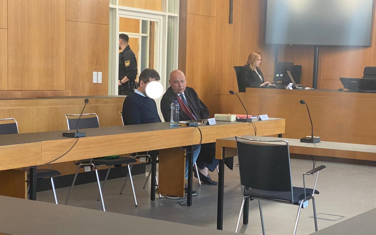 100425 LG AB Brandstifter Urteil erwartet 100425 LG AB Brandstifter Urteil erwartet