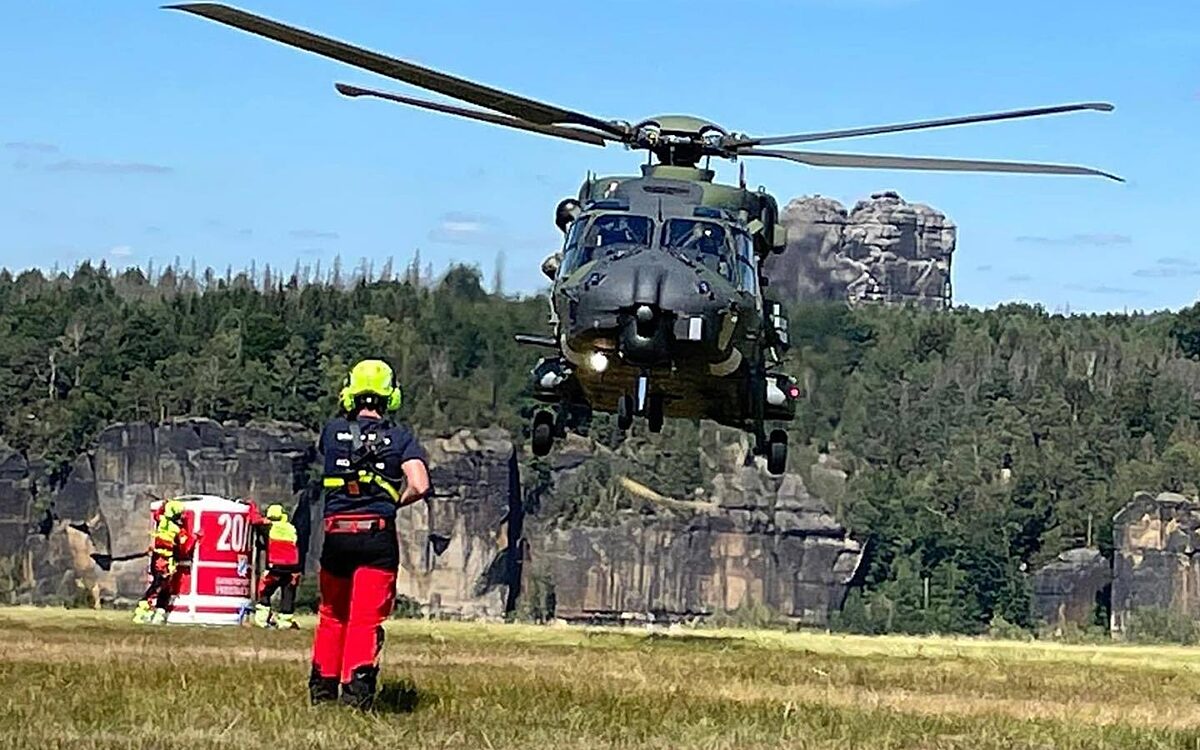 100822 AB Flughelfer 100822 AB Flughelfer