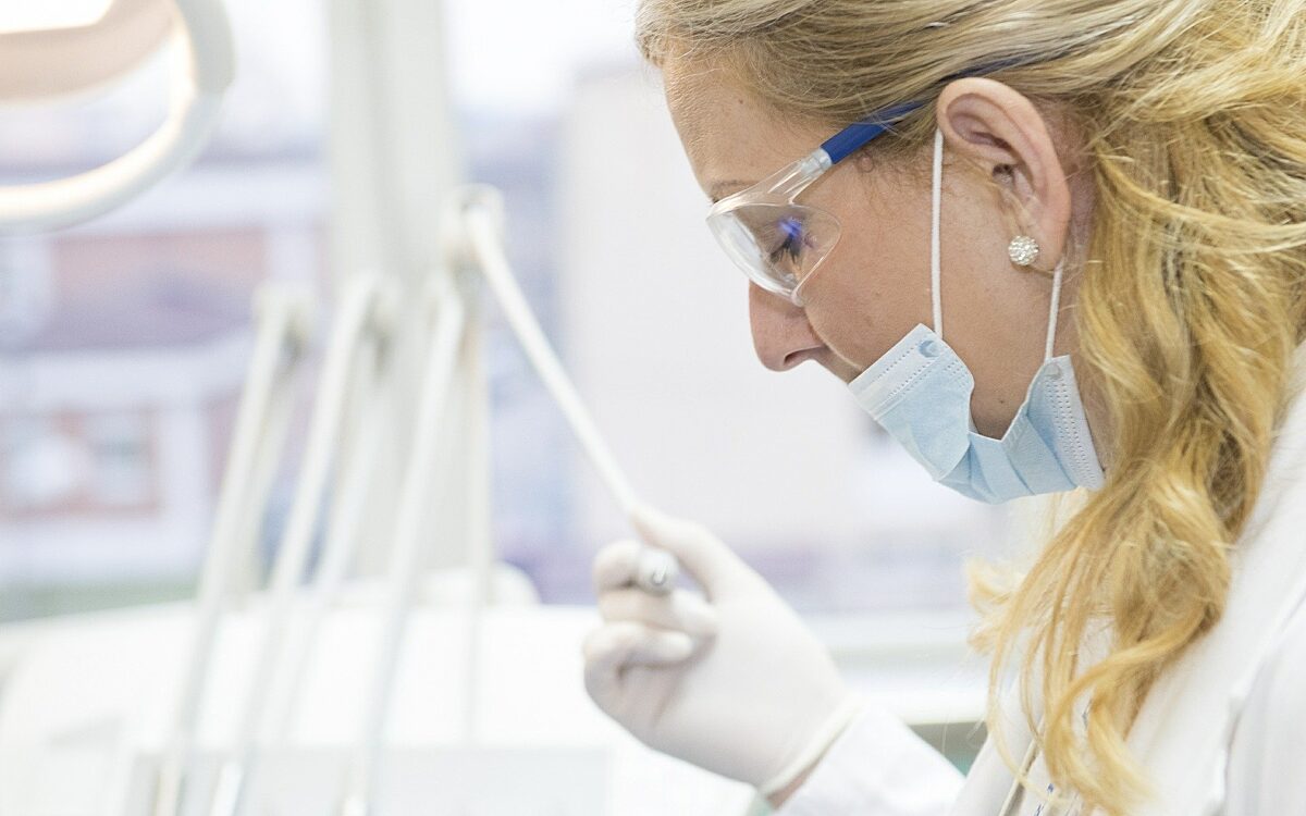 101221 Symbolbild Krankenpflege 101221 Symbolbild Krankenpflege