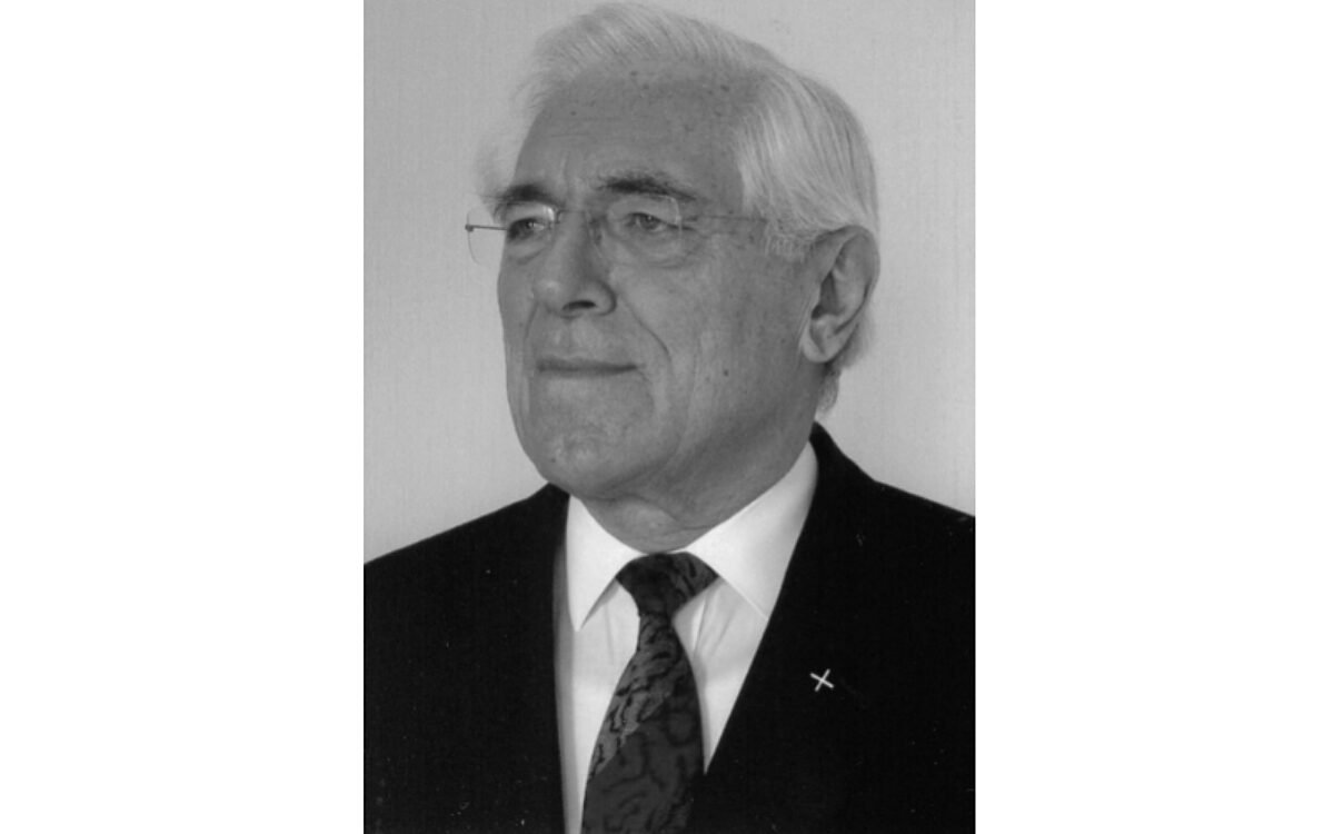 110724 AB Pfarrer i R Richard Mechler gestorben 110724 AB Pfarrer i R Richard Mechler gestorben