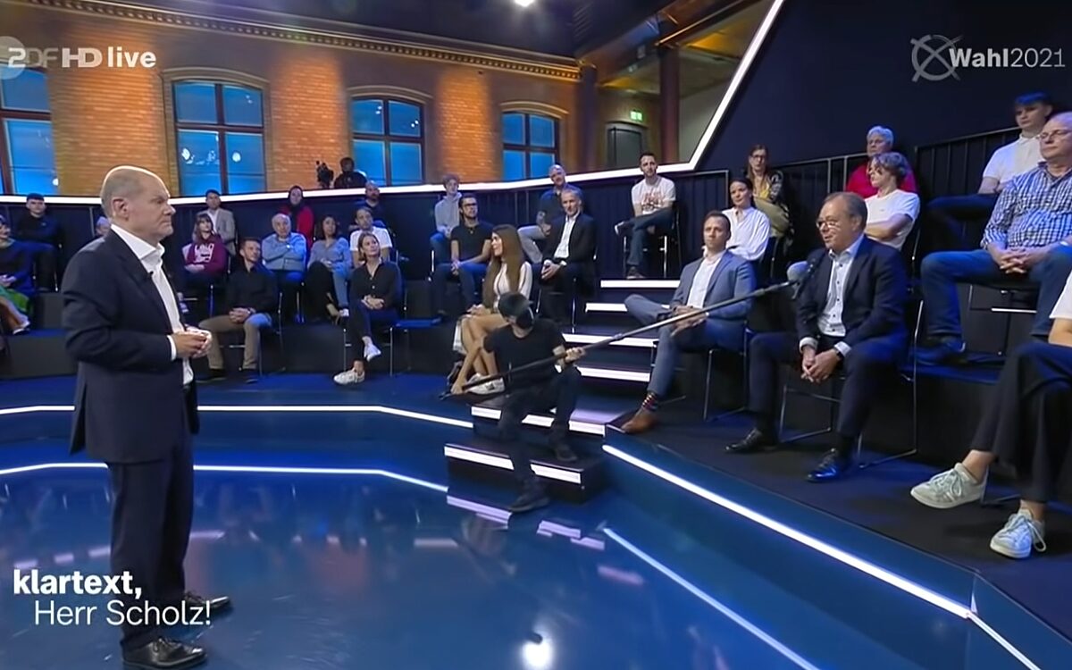 110823 Muehlheim Kramwinkel Scholz Screenshot ZDF 110823 Muehlheim Kramwinkel Scholz Screenshot ZDF