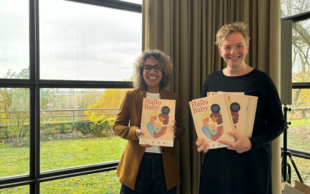 131124 Hallo Baby DE 131124 Hallo Baby DE