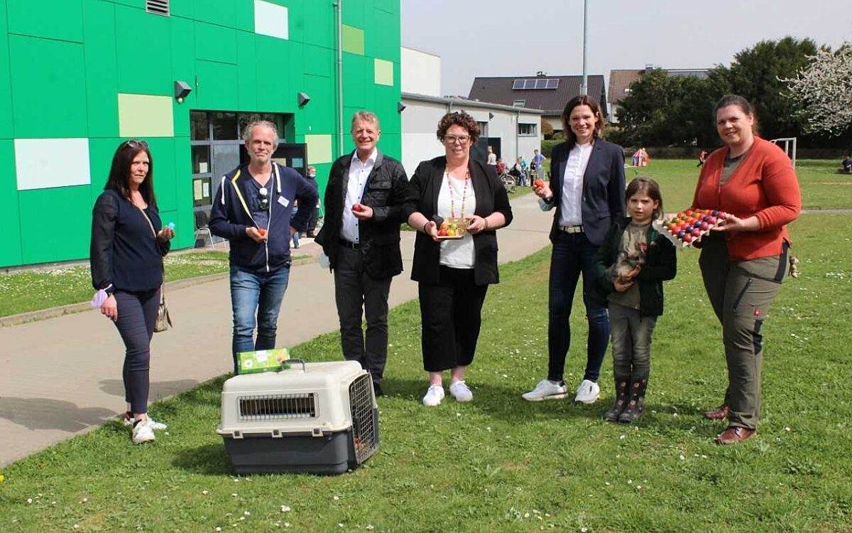 140222 Freundliche Unterstuetzung 140222 Freundliche Unterstuetzung