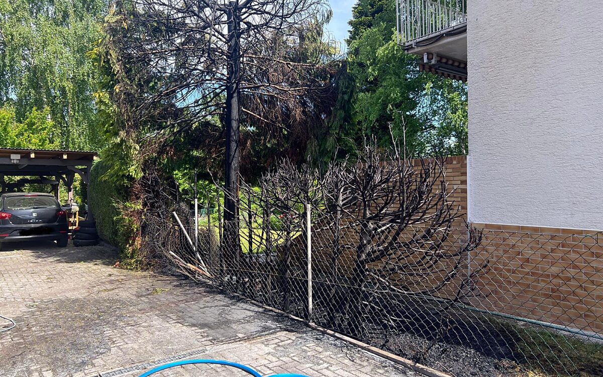 140522 Karlstein Heckenbrand 140522 Karlstein Heckenbrand