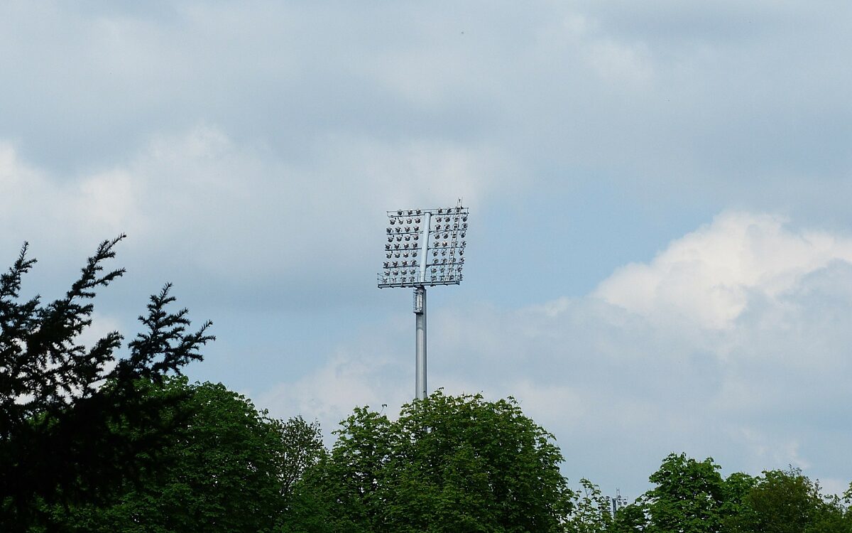 151021 flutlicht Symbolbild 151021 flutlicht Symbolbild