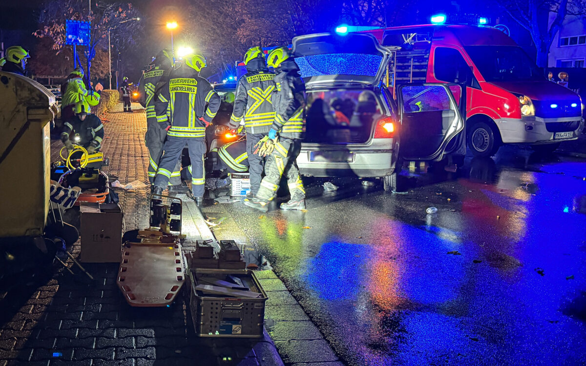 151123 Langenselbold Unfall Quelle Feuerwehr Langenselbold 1 151123 Langenselbold Unfall Quelle Feuerwehr Langenselbold 1