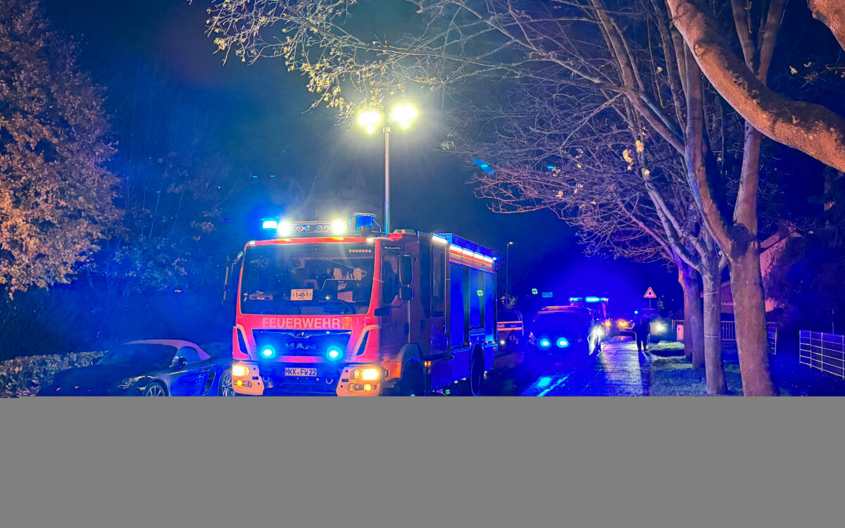 151123 Langenselbold Unfall Quelle Feuerwehr Langenselbold 3 151123 Langenselbold Unfall Quelle Feuerwehr Langenselbold 3