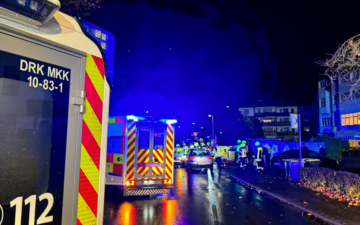 151123 Langenselbold Unfall Quelle Feuerwehr Langenselbold 4 151123 Langenselbold Unfall Quelle Feuerwehr Langenselbold 4