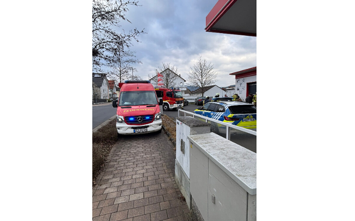 160325 Alzenau Tankstelle Unfall 2 160325 Alzenau Tankstelle Unfall 2