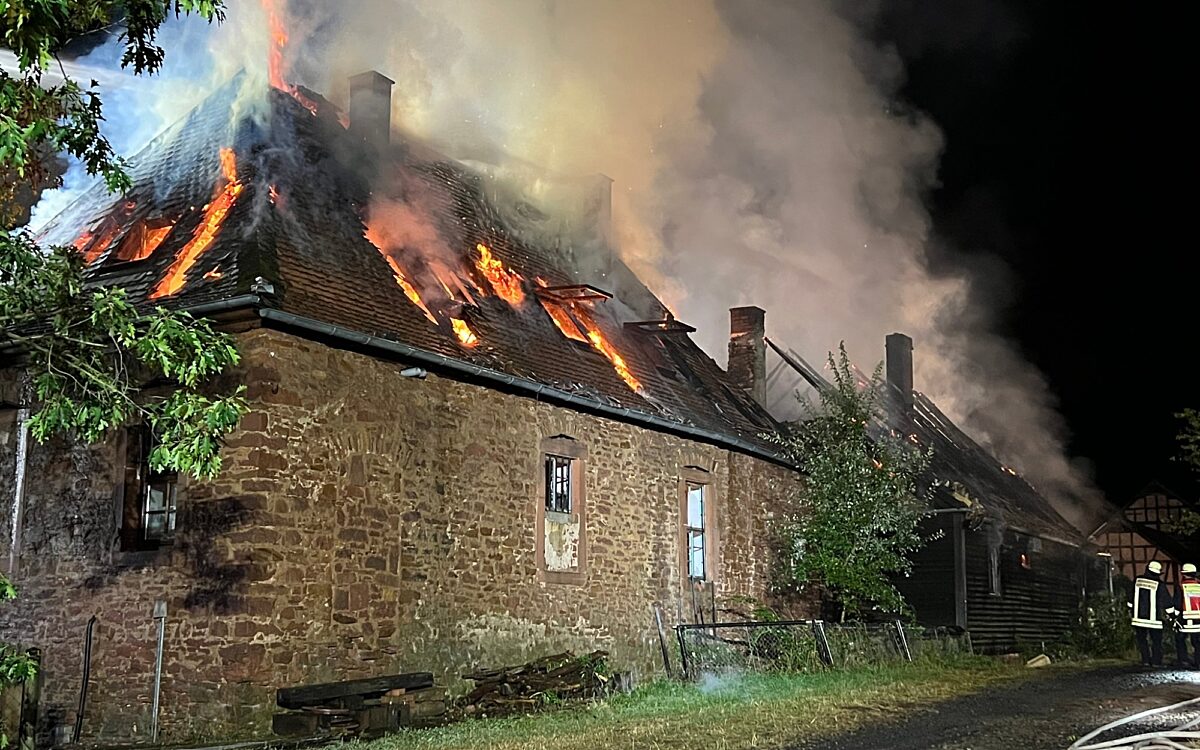 160822 Gelnhausen Reiterhof Brand FW Altenau 160822 Gelnhausen Reiterhof Brand FW Altenau