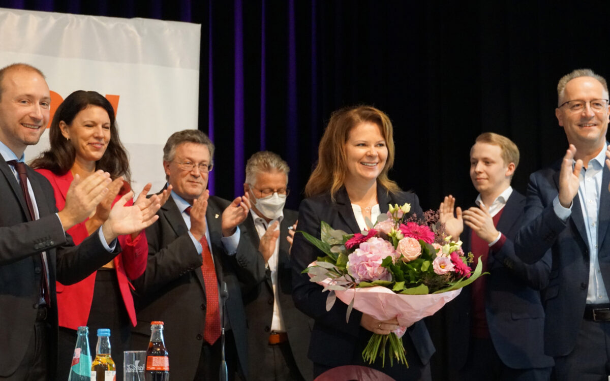 161022 MKK 98 Prozent Zustimmung fuer Gabriele Stenger 161022 MKK 98 Prozent Zustimmung fuer Gabriele Stenger