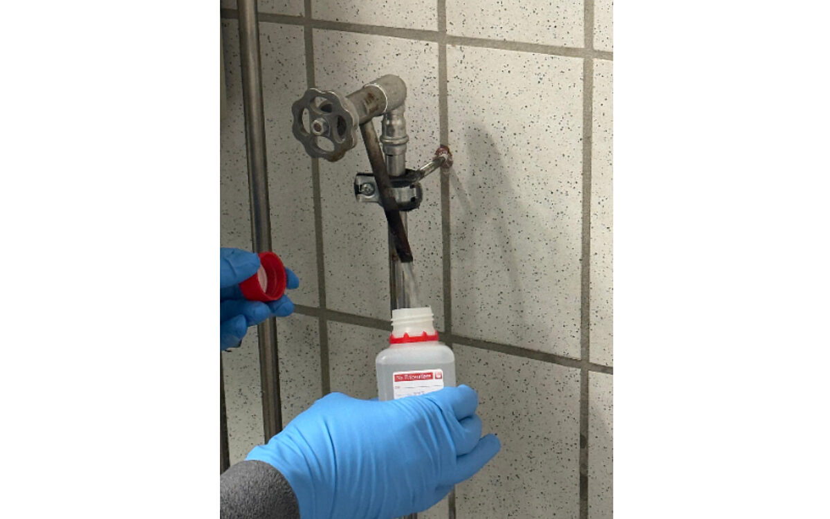 170125 Gruendau Wasserprobe 170125 Gruendau Wasserprobe