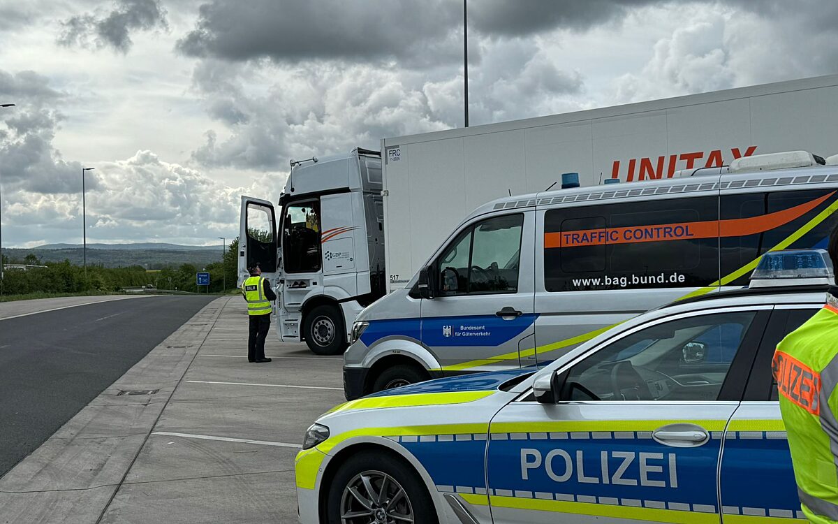 170424 Langenselbold Lkw Kontrollen 2 170424 Langenselbold Lkw Kontrollen 2