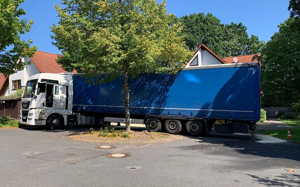 180823 Hoesbach Bahnhof Unfall Diesel 1 180823 Hoesbach Bahnhof Unfall Diesel 1