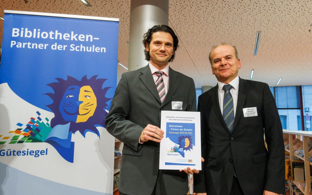 184 Bibliothekszentrum in Hoesbach erhaelt Guetesiegel 184 Bibliothekszentrum in Hoesbach erhaelt Guetesiegel