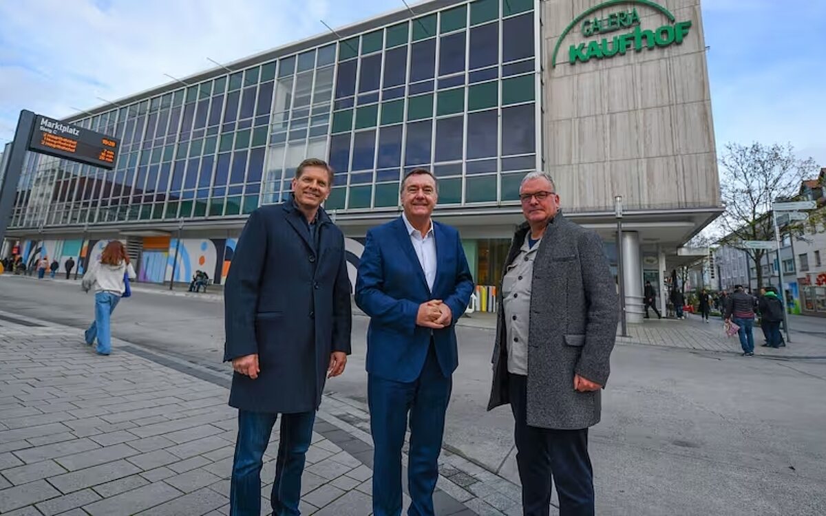 190324 Hanau Galeria Kaufhoh Schluesseluebergabe 190324 Hanau Galeria Kaufhoh Schluesseluebergabe