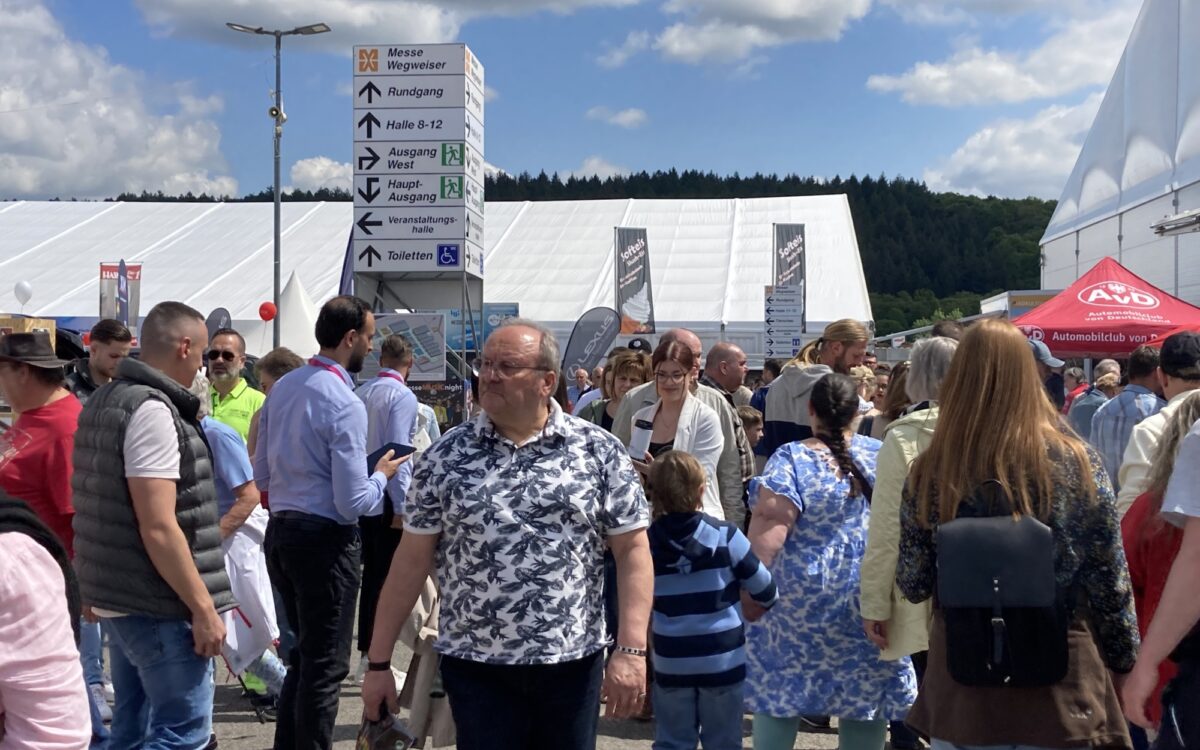 1 DA9 EF3 E 959 A 43 B1 9122 23265 CF95534 1 DA9 EF3 E 959 A 43 B1 9122 23265 CF95534