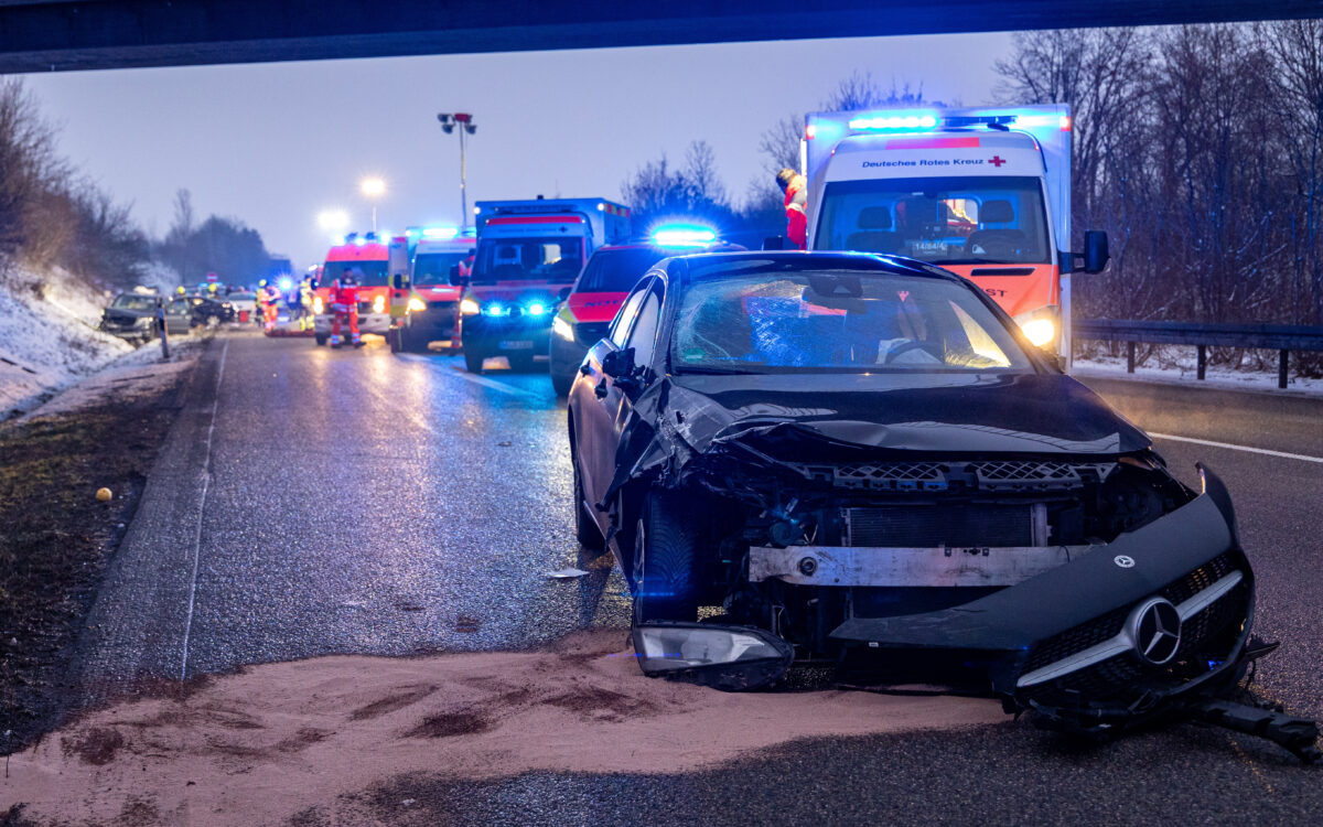 200124 Langenselbold A45 Schwerer Verkehrsunfall Quelle Freiwillige Feuerwehr Langenselbold 6 200124 Langenselbold A45 Schwerer Verkehrsunfall Quelle Freiwillige Feuerwehr Langenselbold 6