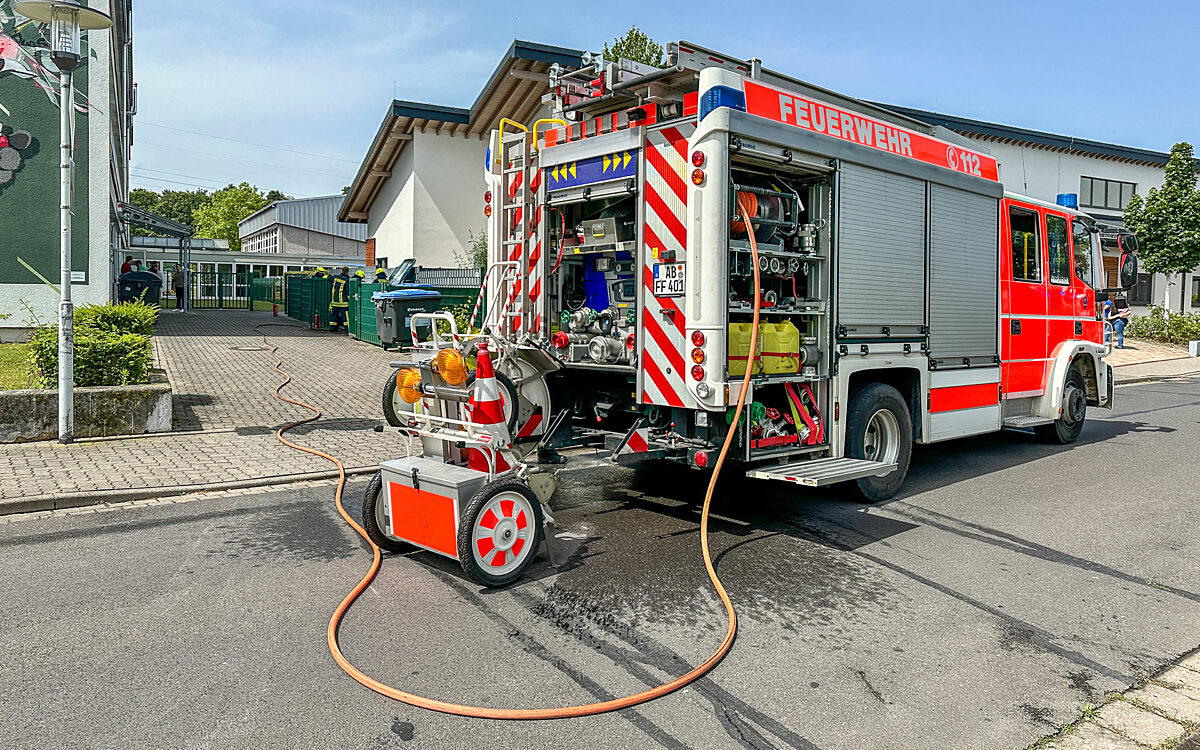 200624 Stockstadt Muelltonne brennt Fotos Feuerwehr Stockstadt 1 200624 Stockstadt Muelltonne brennt Fotos Feuerwehr Stockstadt 1