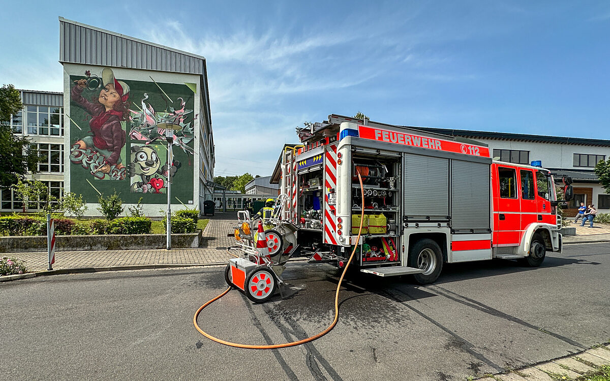 200624 Stockstadt Muelltonne brennt Fotos Feuerwehr Stockstadt 4 200624 Stockstadt Muelltonne brennt Fotos Feuerwehr Stockstadt 4