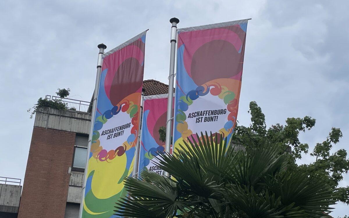 200823 AB Aschaffenburg ist bunt Fahne Flagge 200823 AB Aschaffenburg ist bunt Fahne Flagge