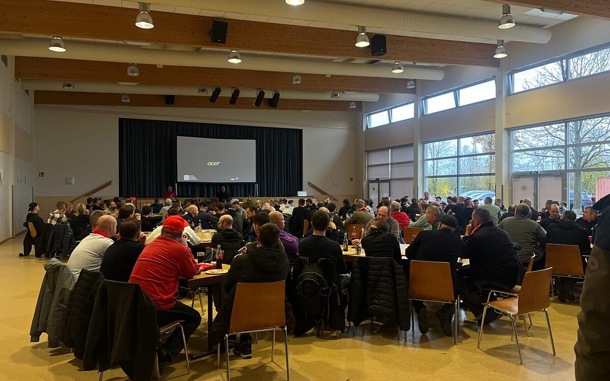 201124 Gruendau Putzmeister Streikversammlung Mediengespraech 201124 Gruendau Putzmeister Streikversammlung Mediengespraech