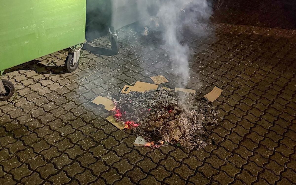 2025 07 21header kleinfeuer feuerwehrhof 2025 07 21header kleinfeuer feuerwehrhof