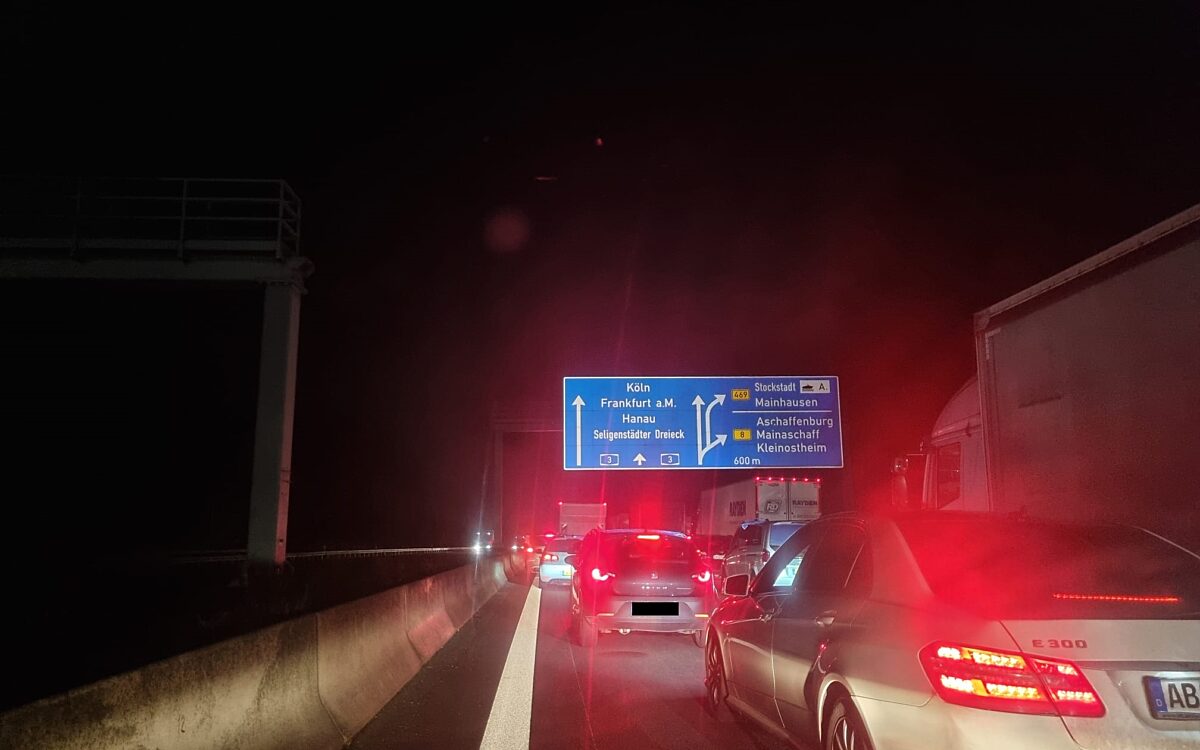 210224 AB Stau 210224 AB Stau