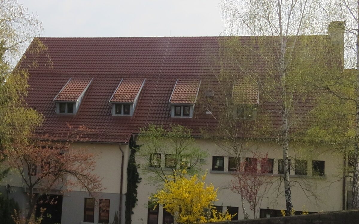 210525 moembris ivo zeiger haus aussen 210525 moembris ivo zeiger haus aussen