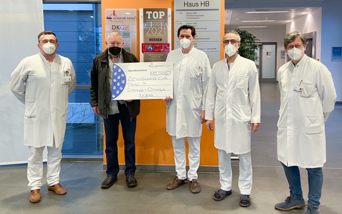 220222 Hanau Klinikum Hanau Spendenuebergabe Patientenspende Onkologie Chirurgie 220222 Hanau Klinikum Hanau Spendenuebergabe Patientenspende Onkologie Chirurgie