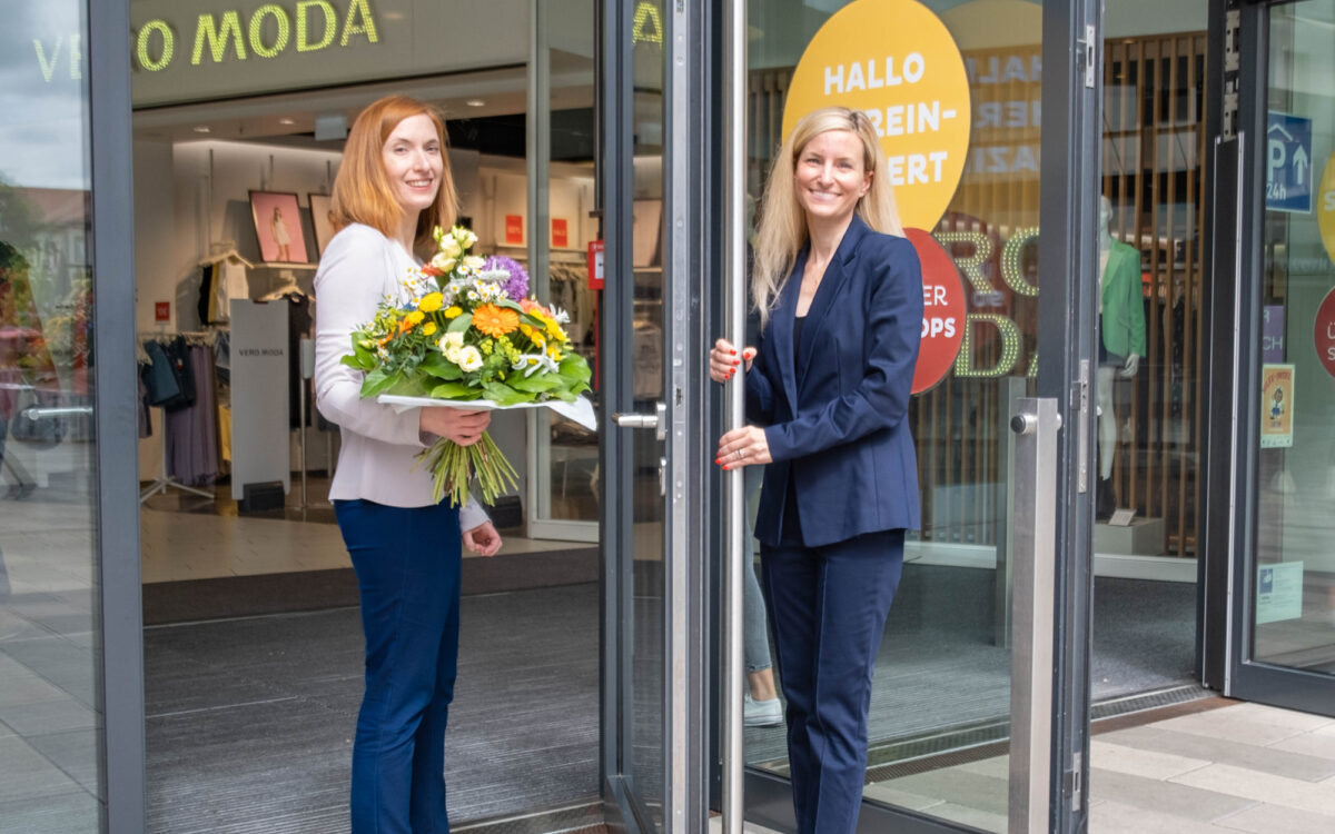 220530 Forum Hanau Claudia Ullmann links und Diana Schreiber Kleinhenz Foto digitalnaturals 220530 Forum Hanau Claudia Ullmann links und Diana Schreiber Kleinhenz Foto digitalnaturals