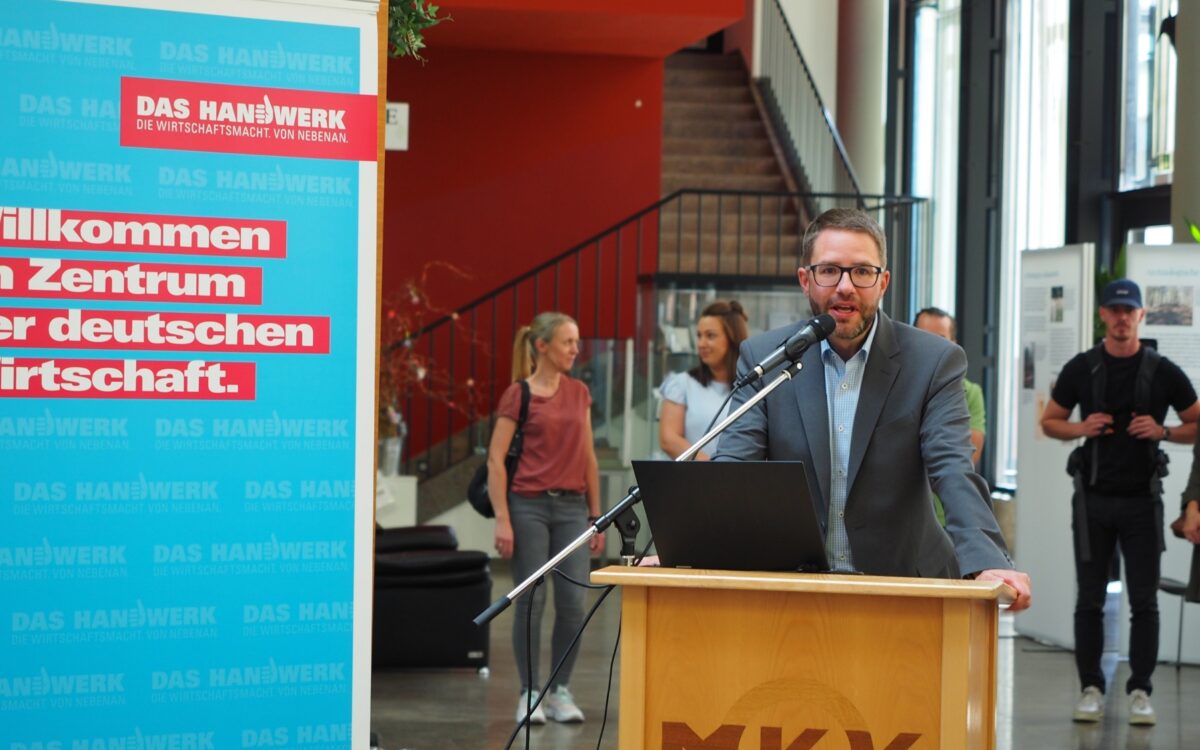 220722 Thorsten Stolz gratuliert Gesellen 220722 Thorsten Stolz gratuliert Gesellen