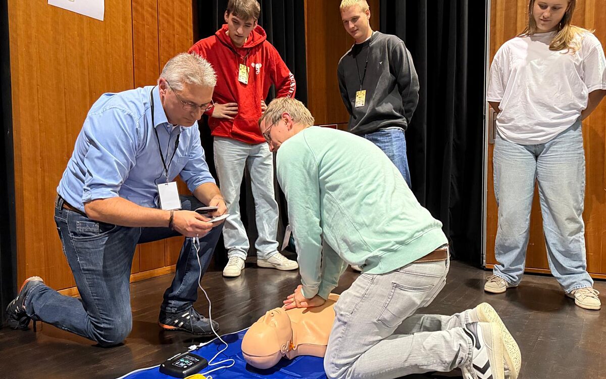 24 10 07 Dessauer mit Lehrer Markus Koller 24 10 07 Dessauer mit Lehrer Markus Koller